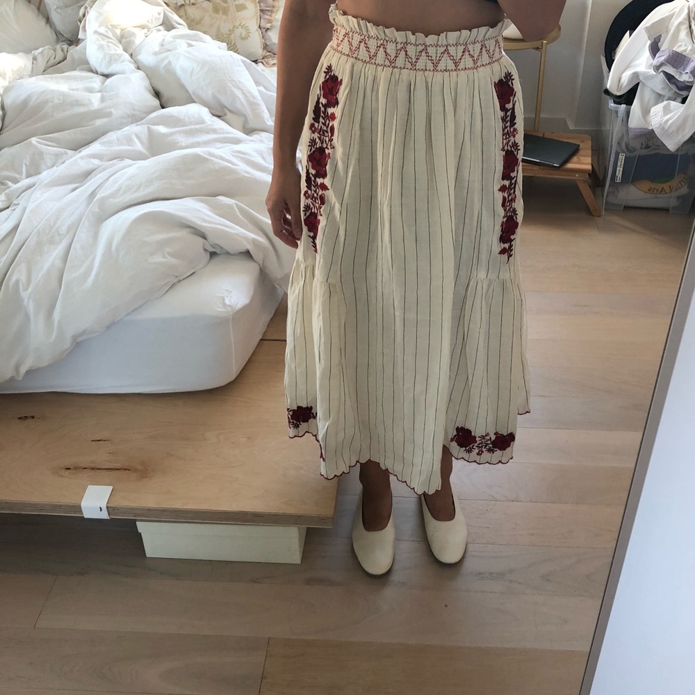 Zara Embroidered Skirt Beige/Cream, S